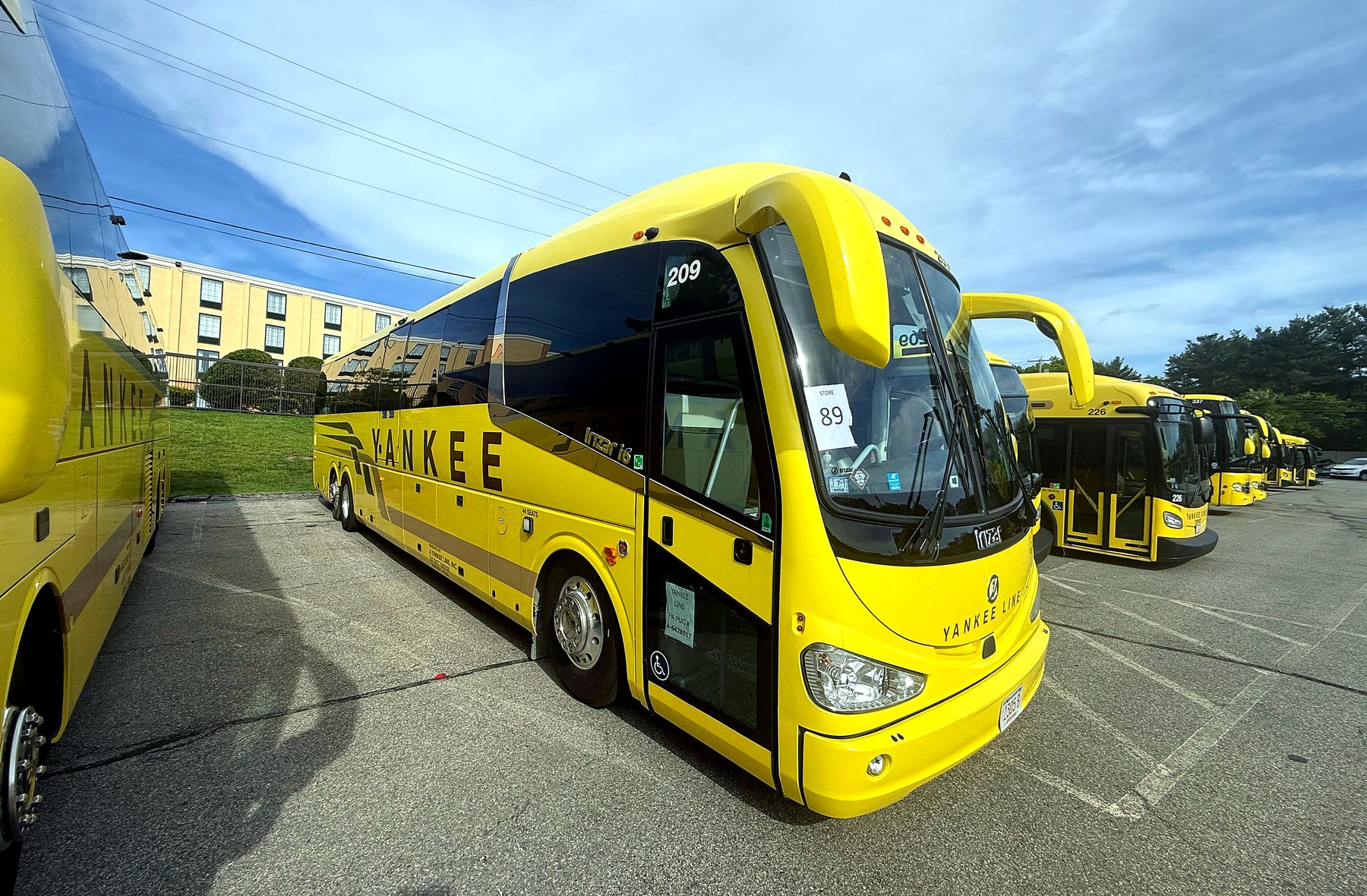 Yankee Line luxury motorcoach